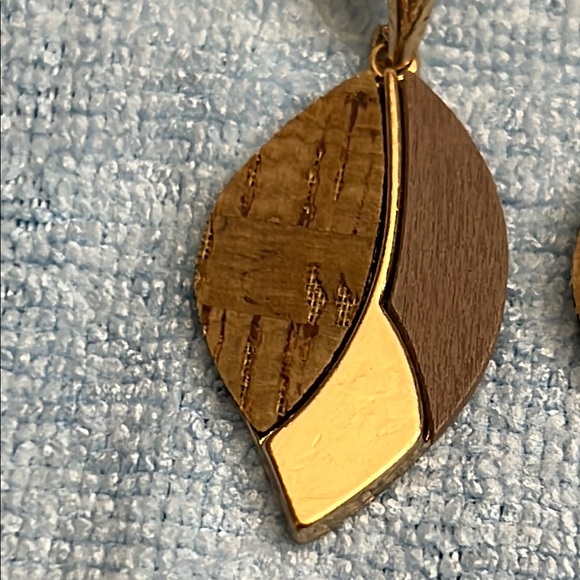 Elegant Gold and Brown Leaf Earrings - Picture 3 of 9